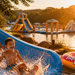 parc aquatique lyon enfants toboggan eau